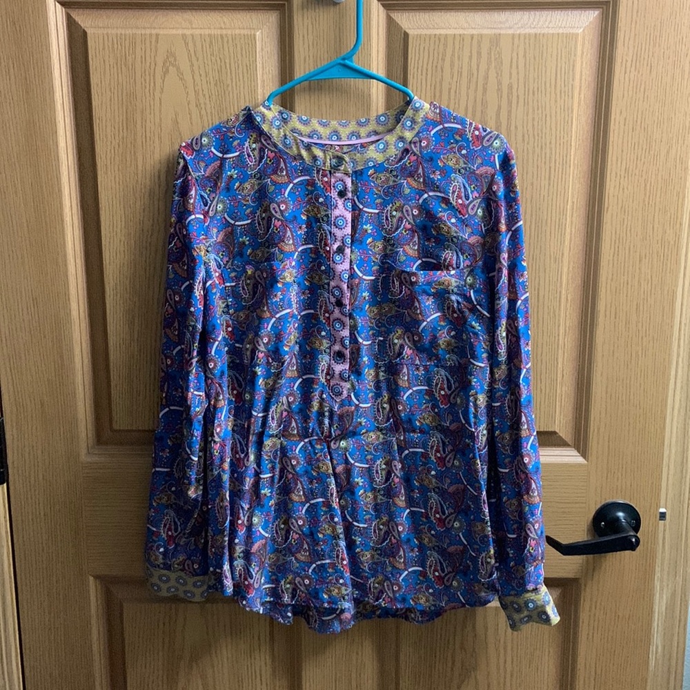 Silk Boden paisley half button top.